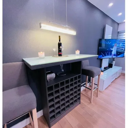 Elmo Luxury Apartment *